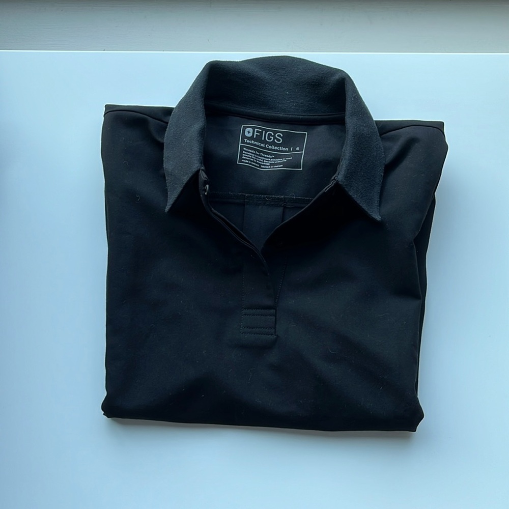 Figs scrub top